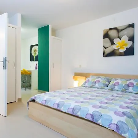 Blu فندق مبيت وإفطار