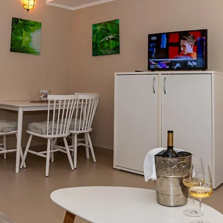 Blu فندق مبيت وإفطار روفينج