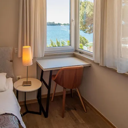 Blu Ρόβινι