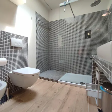 Bed and Breakfast Blu Ρόβινι